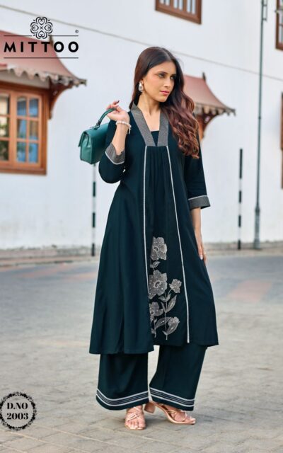 Women's Heavy Rayon Ethnic Suit Set with Thread & Handwork