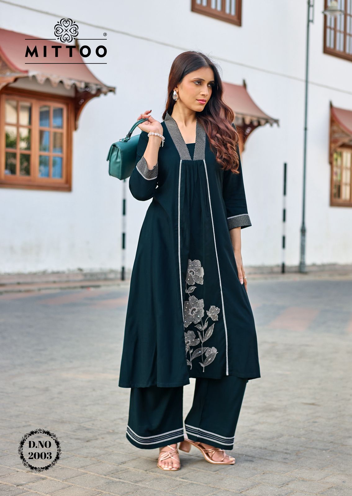 Women's Heavy Rayon Ethnic Suit Set with Thread & Handwork